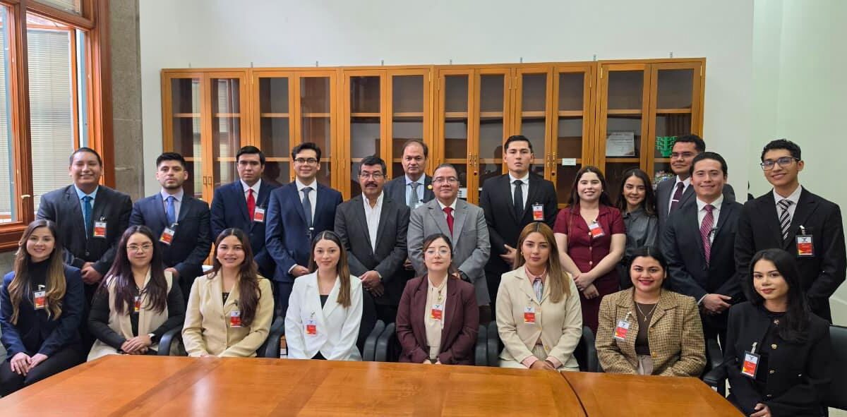 Fortalece rector perfil profesional de estudiantes de UAT ante Suprema Corte