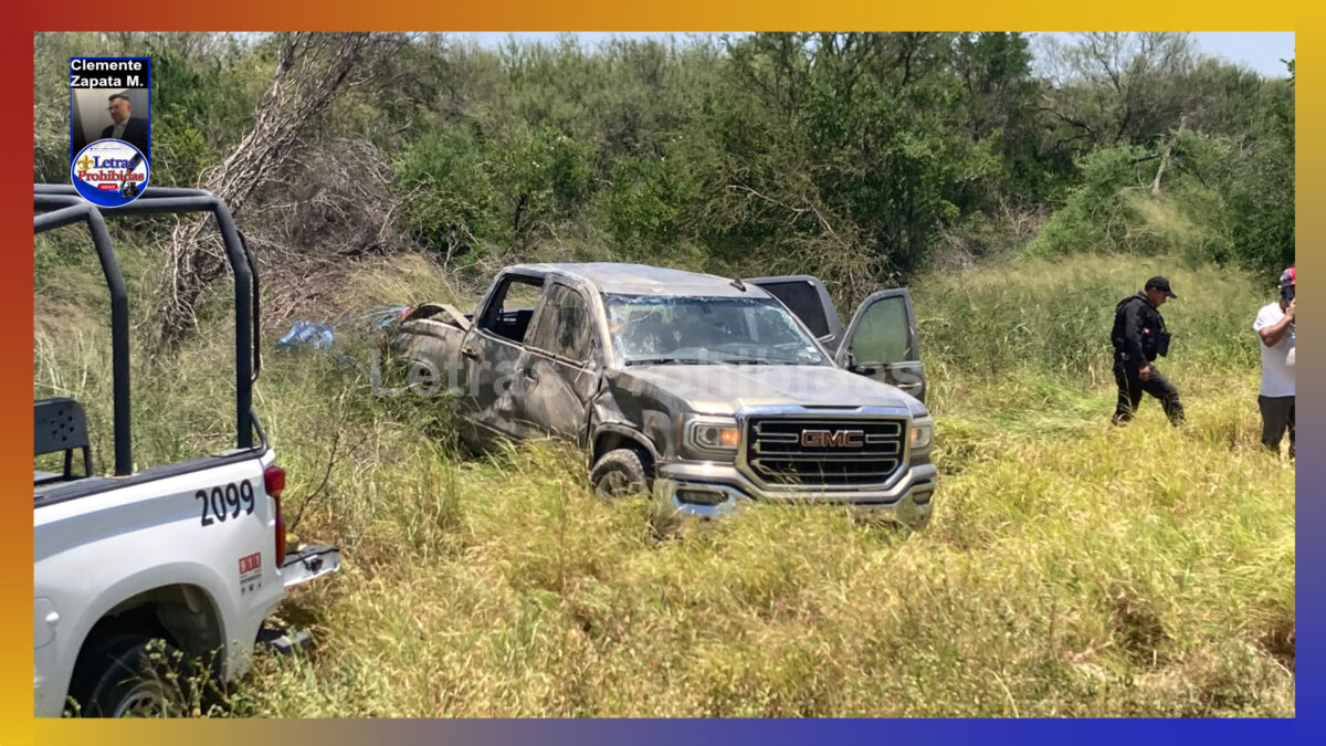 Madre e hija se lesionan en volcadura