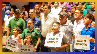 Entrega alcalde Peña Ortiz becas a hijas e hijos de sindicalizados en Reynosa
