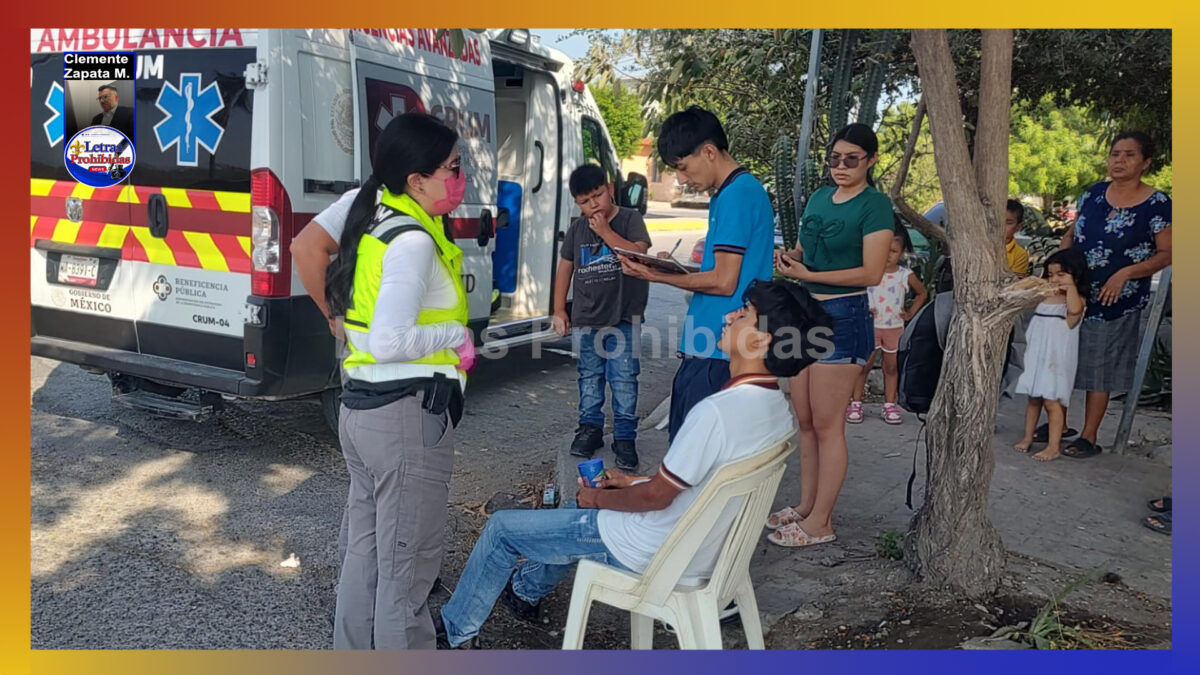 Alumno del Cobat iba en moto y resulta lesionado tras chocar con troca