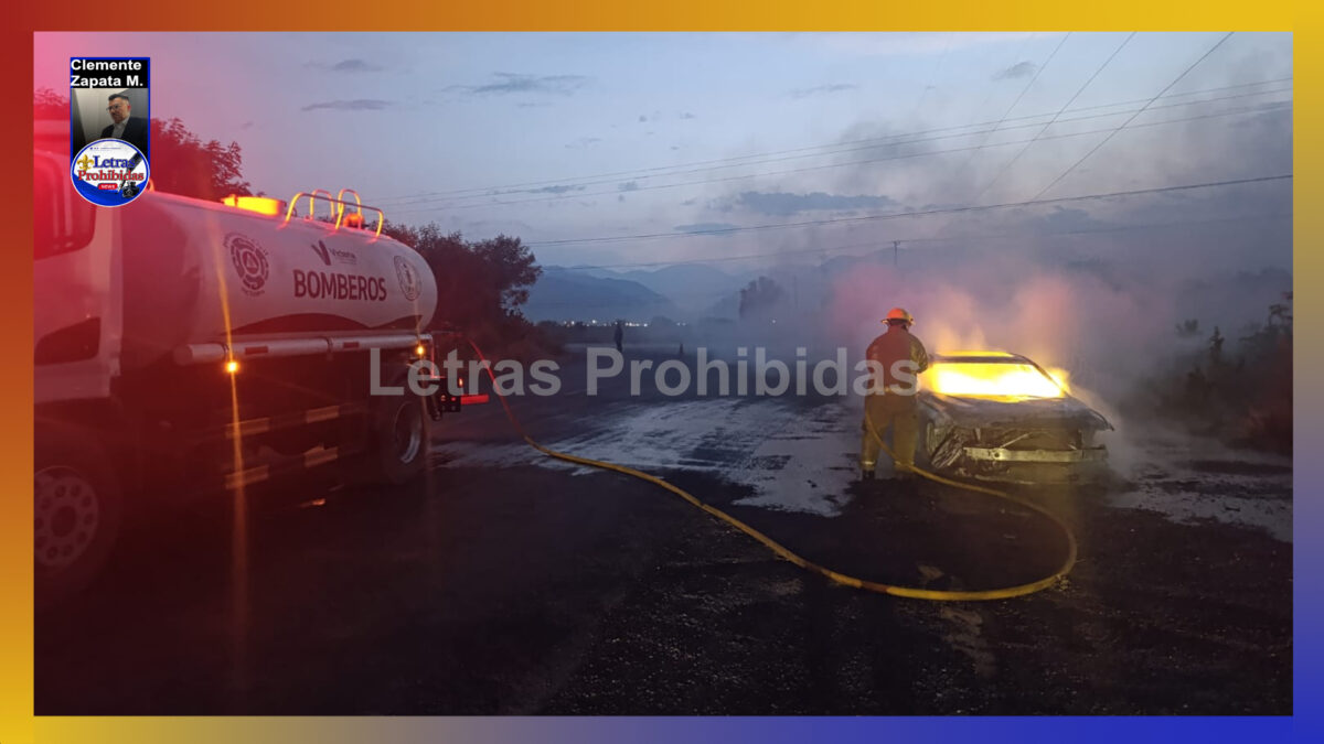 Fuego se lo “come vivo” en el libramiento Las Torres