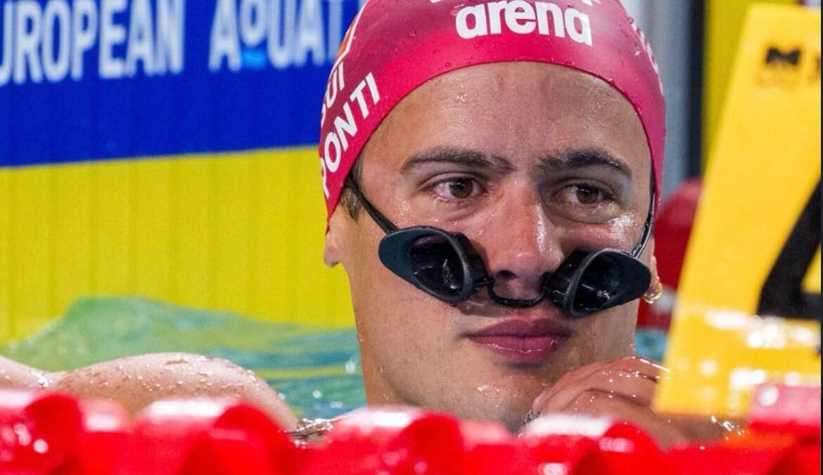 Noè Ponti pierde la oportunidad de medalla tras un error con sus goggles en la final europea