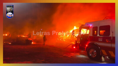 Protección Civil se “la rifa” contra incendio de tráiler nodriza en la Rumbo Nuevo