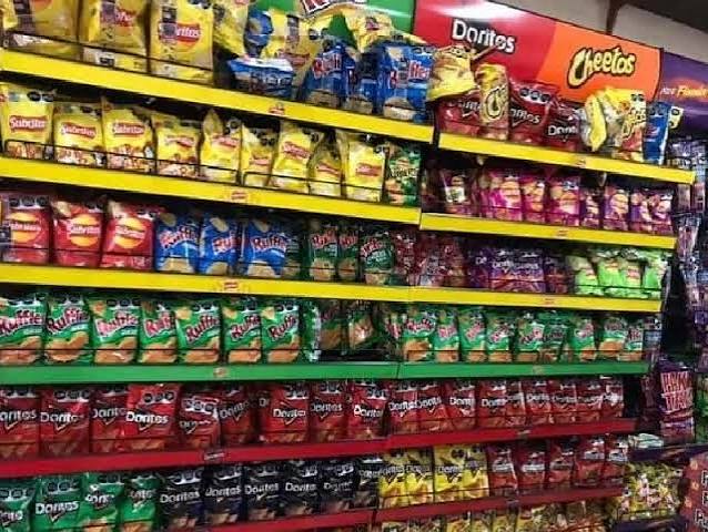 ¿Papitas en la universidad? La Corte revisará si la prohibición de comida chatarra aplica a estudiantes adultos