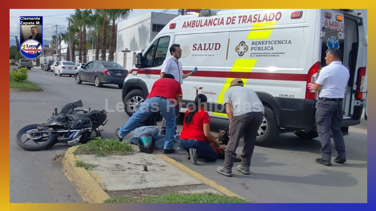 Vuelta en “U” provoca choque y lesiona a pareja de motociclistas